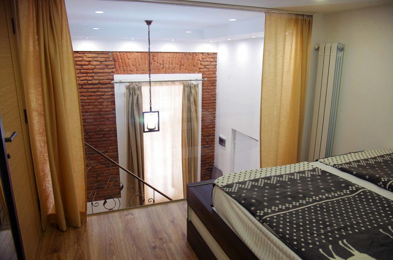 Apartment On Tabidze Tiflis Exterior foto