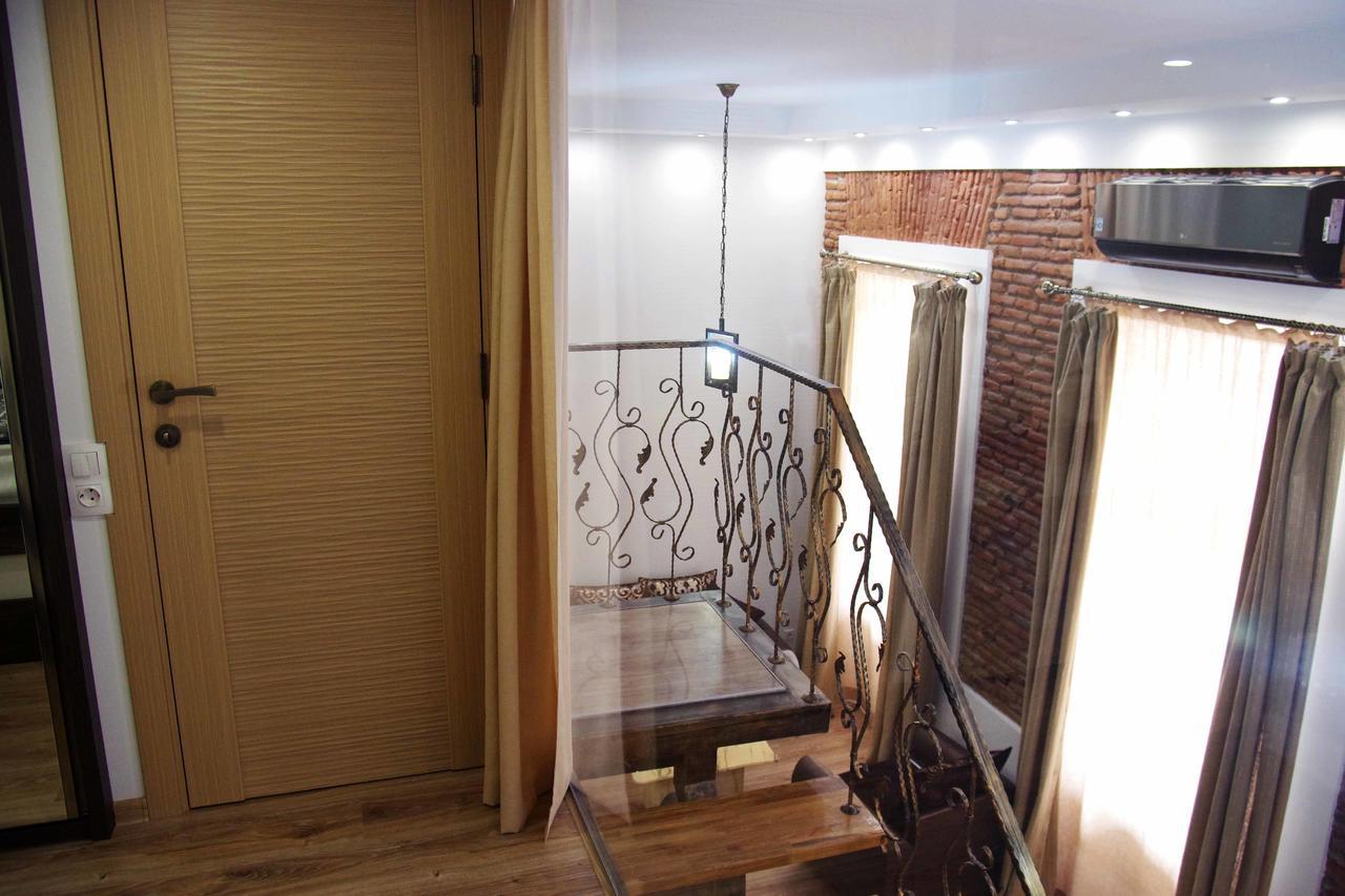 Apartment On Tabidze Tiflis Exterior foto