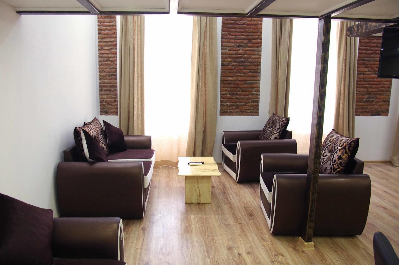 Apartment On Tabidze Tiflis Exterior foto